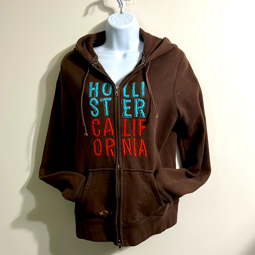 Women's Hollister Hoodie Brown signature jacket size unknown, zip up hoodie
